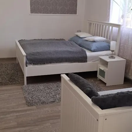 Apartment Amira Eger