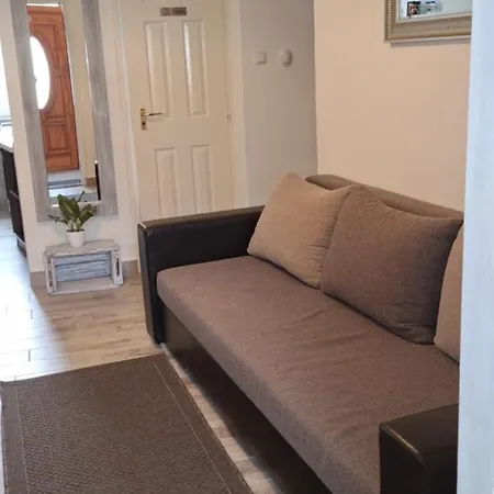 Amira Apartment