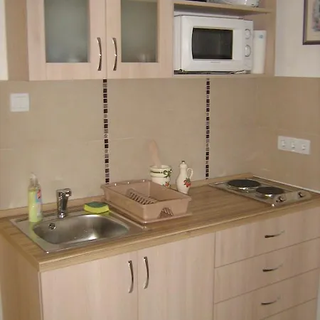 Amira Apartment